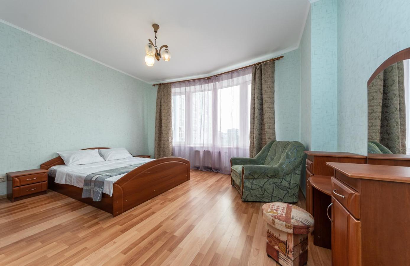 Комфортная Квартира На Метро Осокорки Kyjev Exteriér fotografie