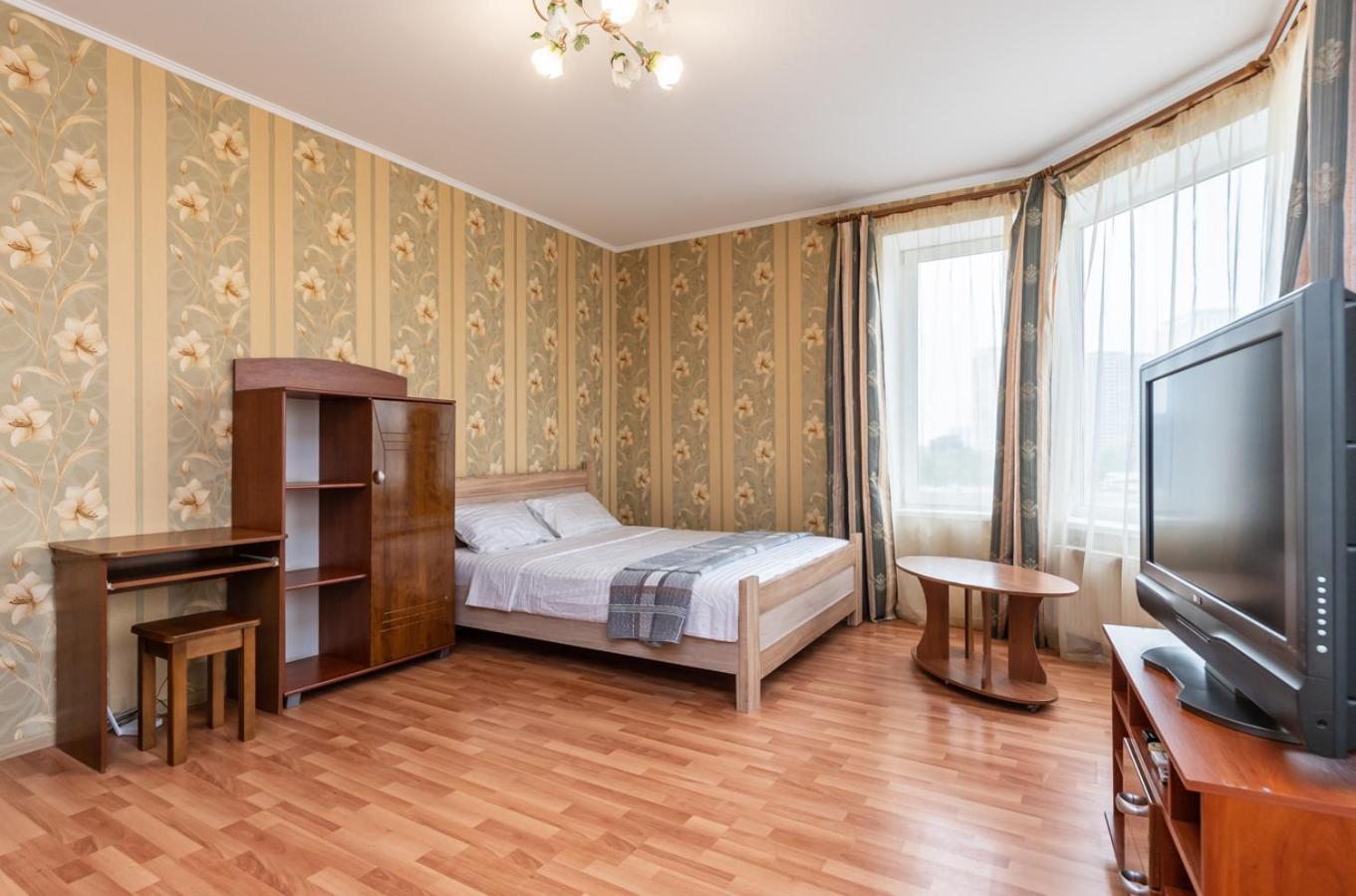 Комфортная Квартира На Метро Осокорки Kyjev Exteriér fotografie